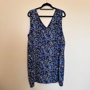 Molly Bracken Navy and White Floral V-Neck Dress